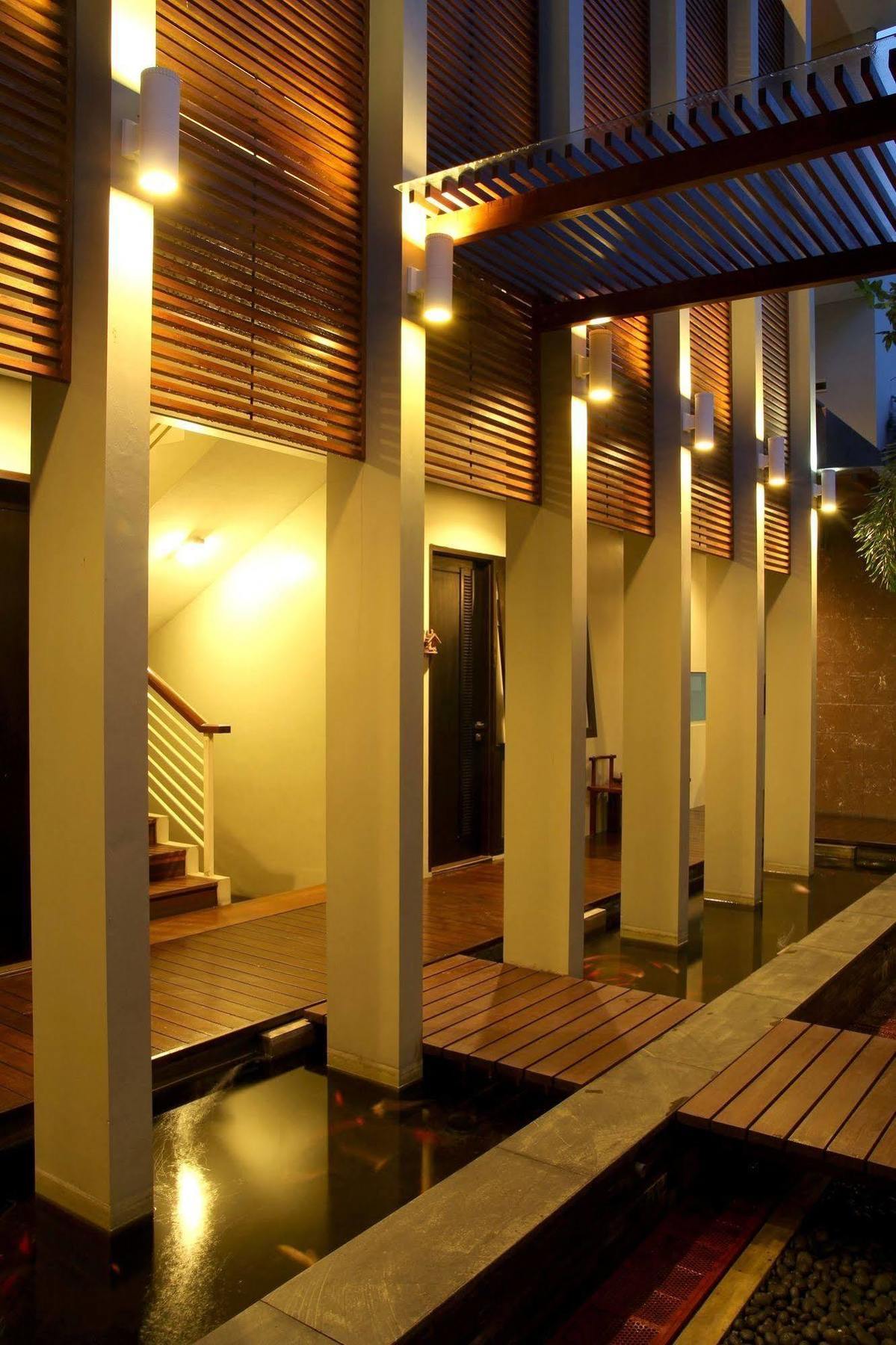 Cozy Boutique Guest House Malang Exterior foto