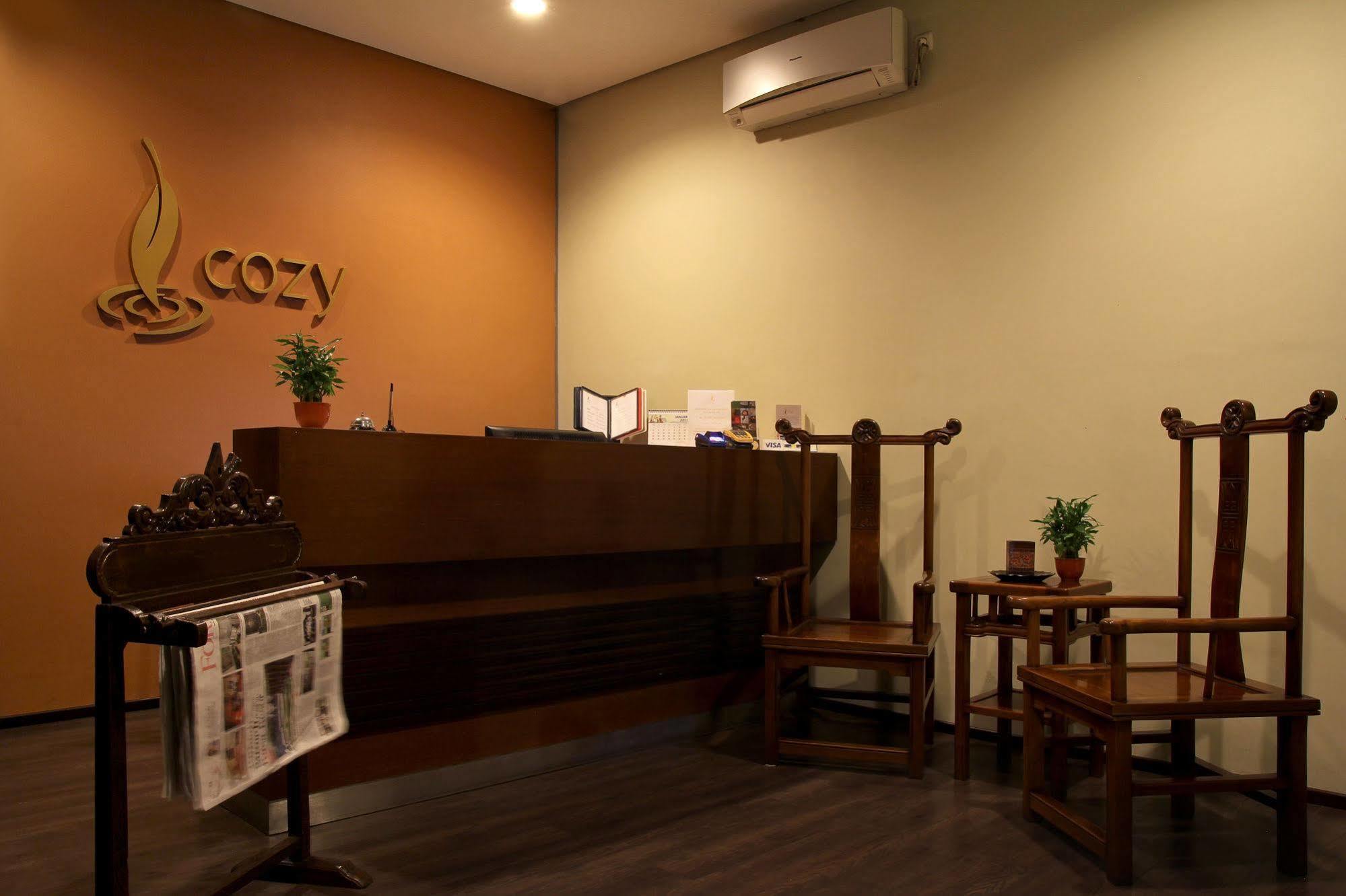 Cozy Boutique Guest House Malang Exterior foto