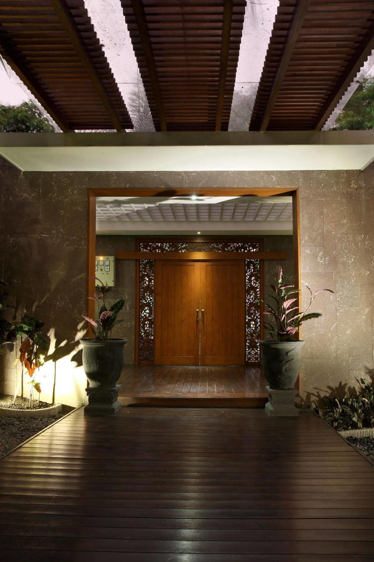 Cozy Boutique Guest House Malang Exterior foto